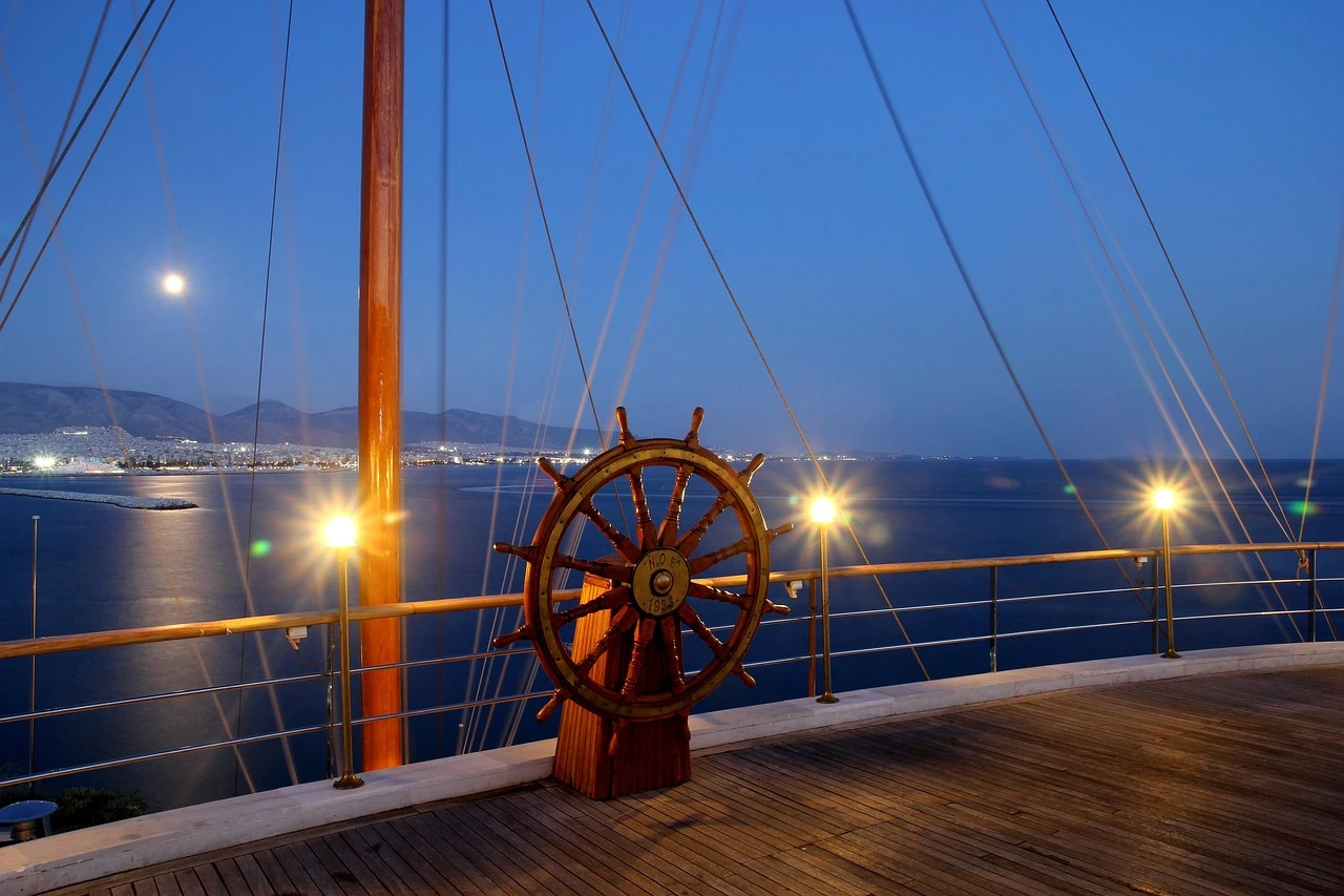 Image for Piraeus to Santorini ferry route